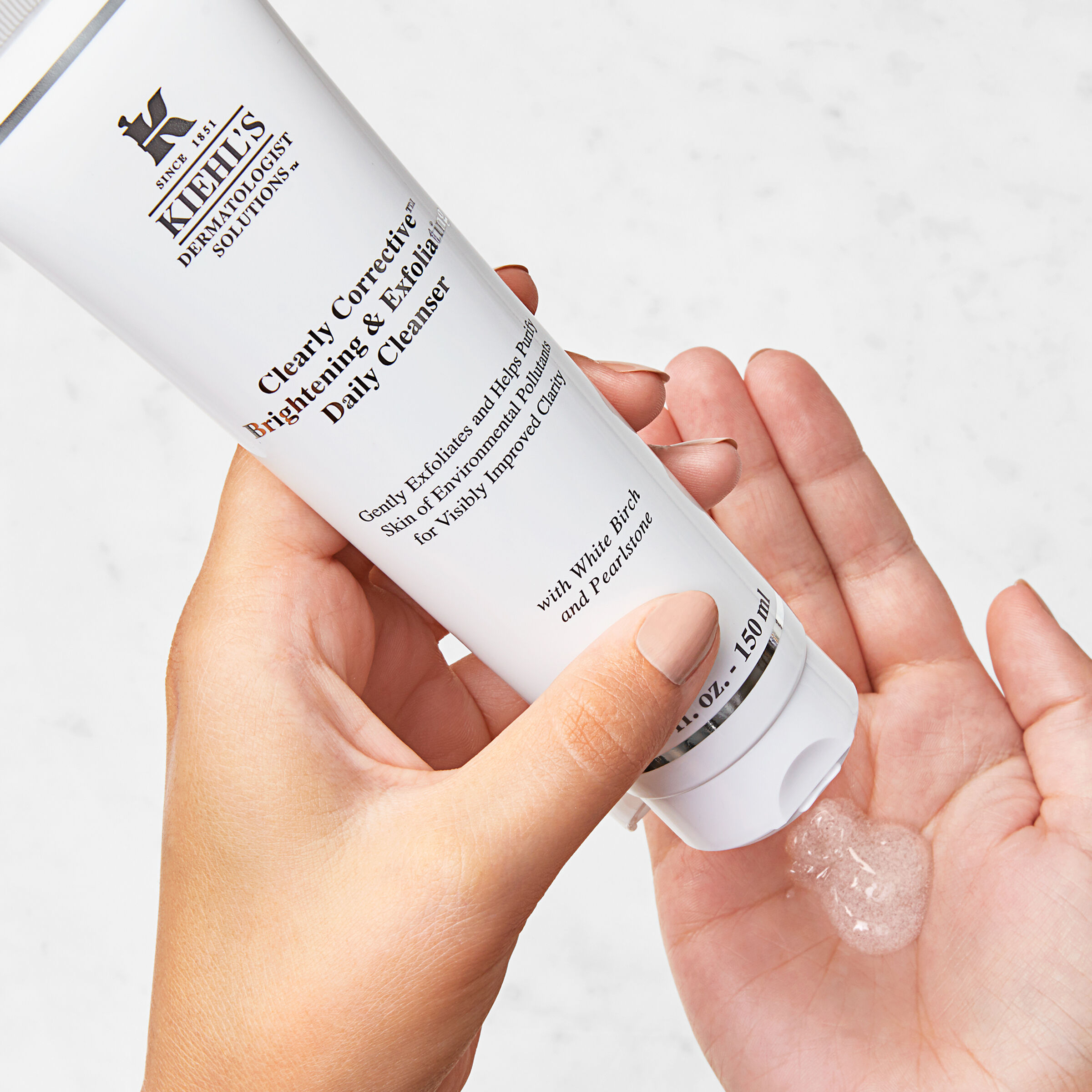 Clearly Corrective™ Brightening & Exfoliating Daily Cleanser